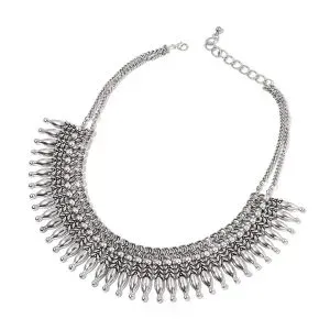 Dramatic bib necklace.