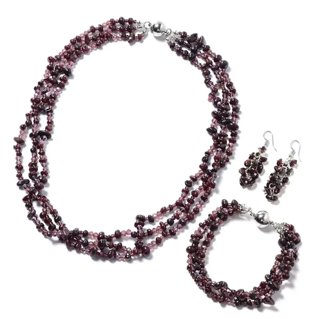 Garnet jewelry set. 