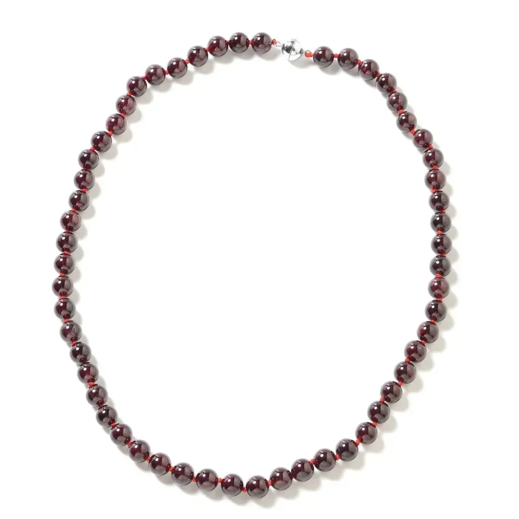 Garnet beaded necklace. 
