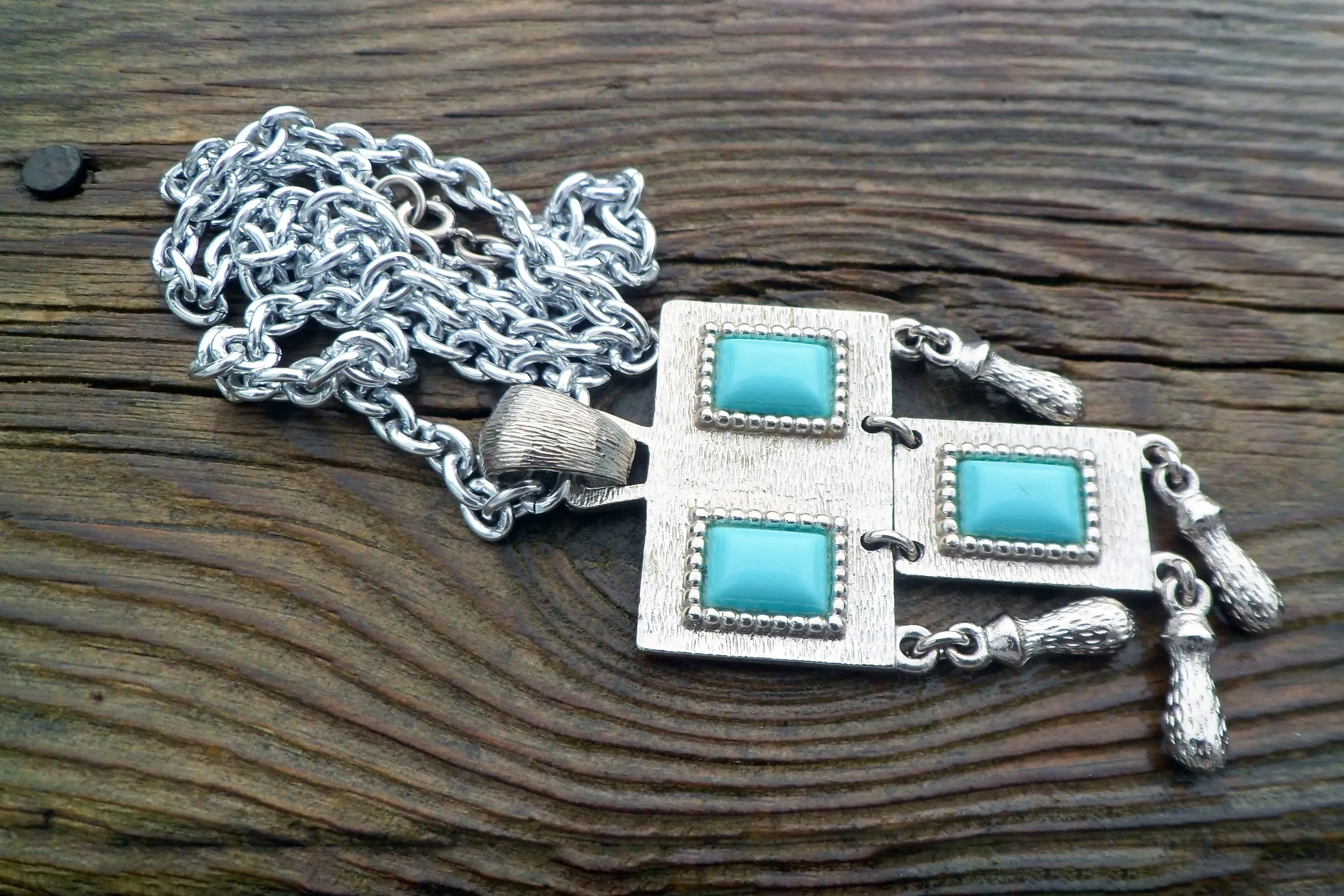 Vintage necklace on a chain. Bijouterie. 