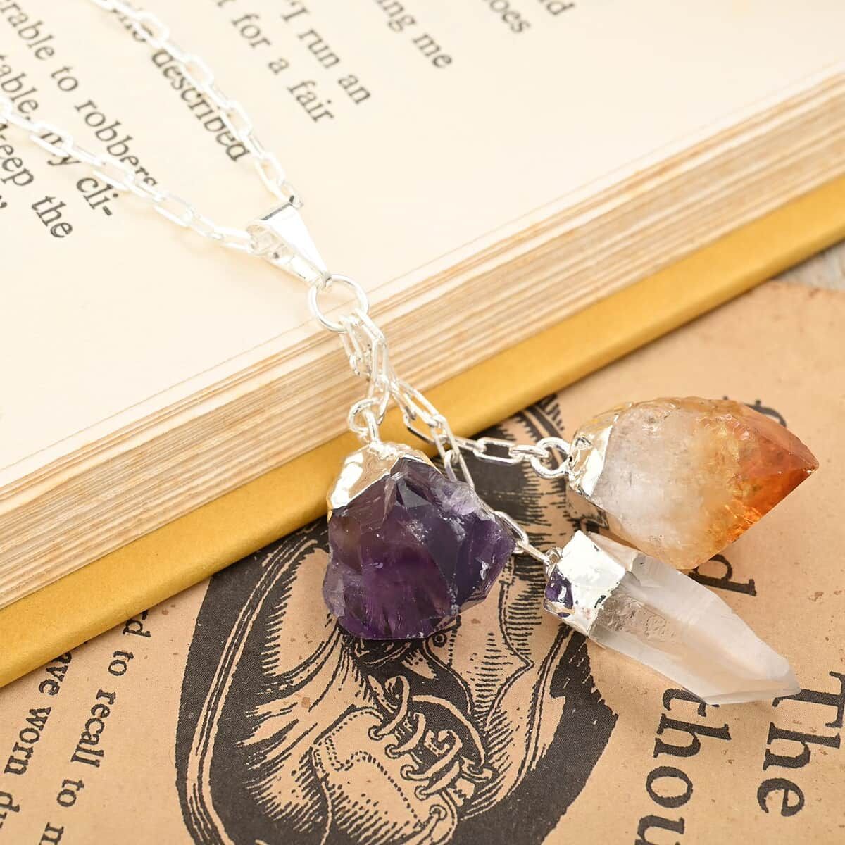 A Guide to Setting Intentions With 5 Powerful Crystals
