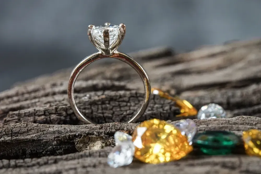 WHY MILLENNIALS PICK LAB GROWN DIAMOND ENGAGEMENT RINGS?