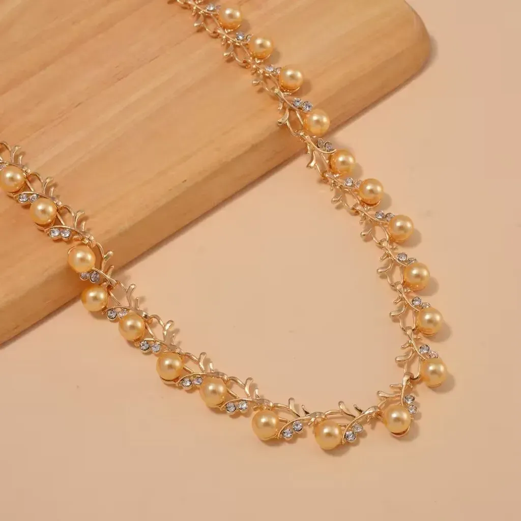 vintage pearl necklace 