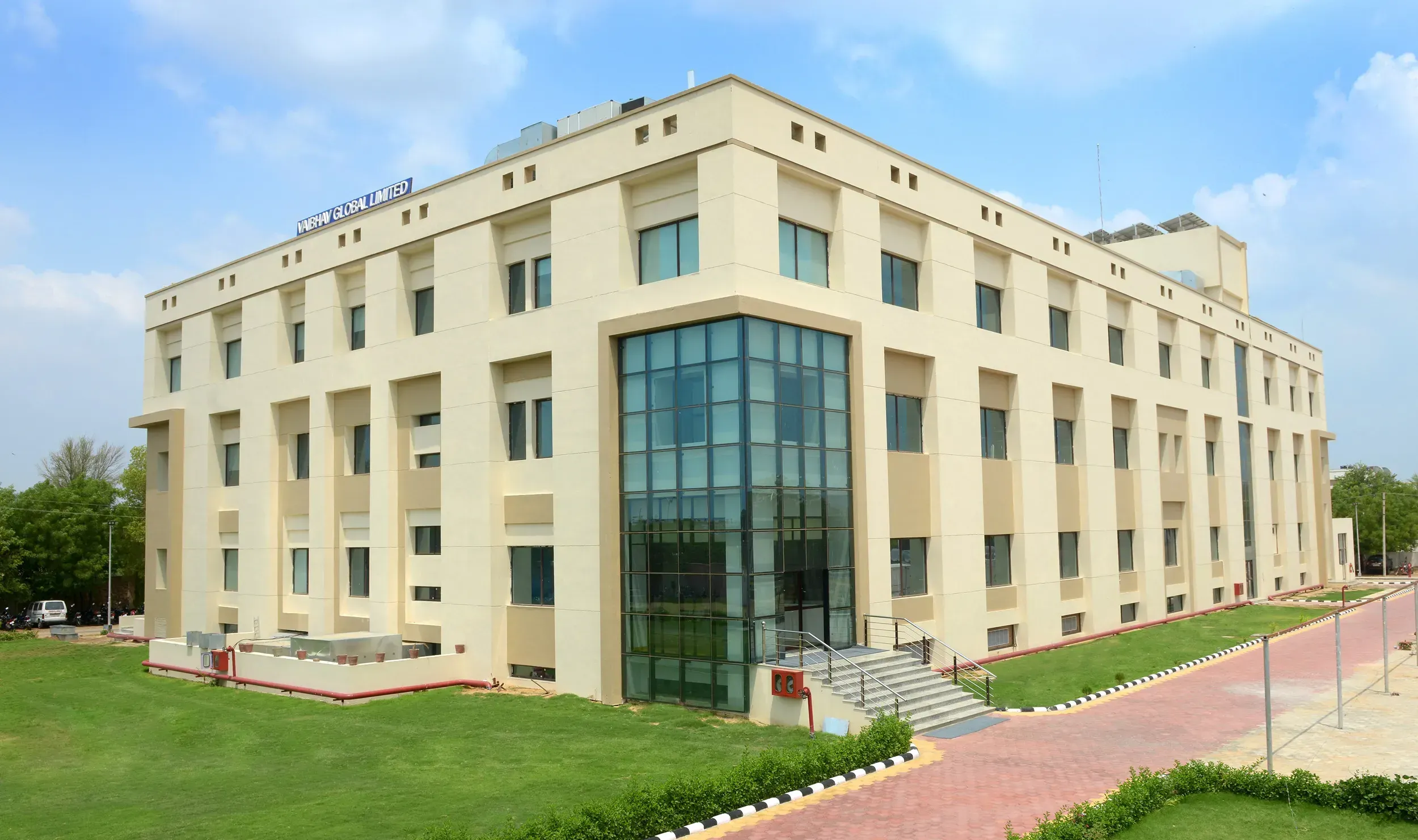 Destination Spotlight: Crafting Greener Jewelry in Jaipur