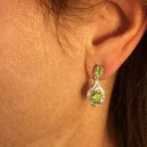 Of all gemstone trends, Greenery is the one to watch!