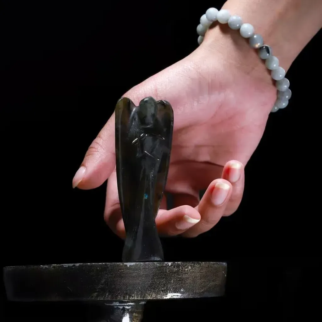 Labradorite Crystal healing for halloween