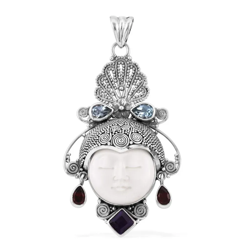 Bali Legacy Collection jewelry pendant. 