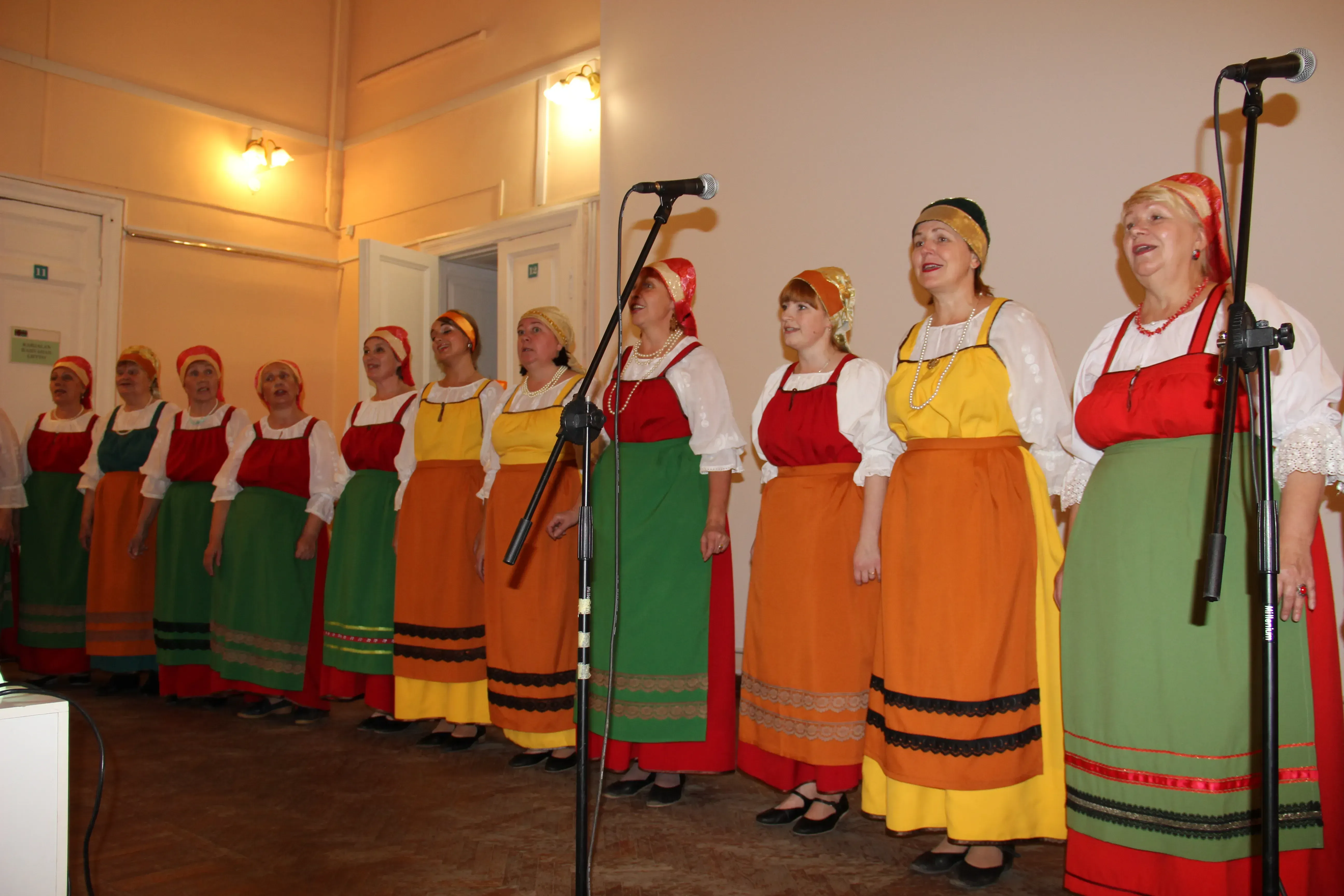 Karelians in traditional folk dress.