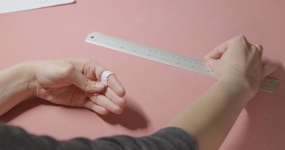 How to measure ring size guide