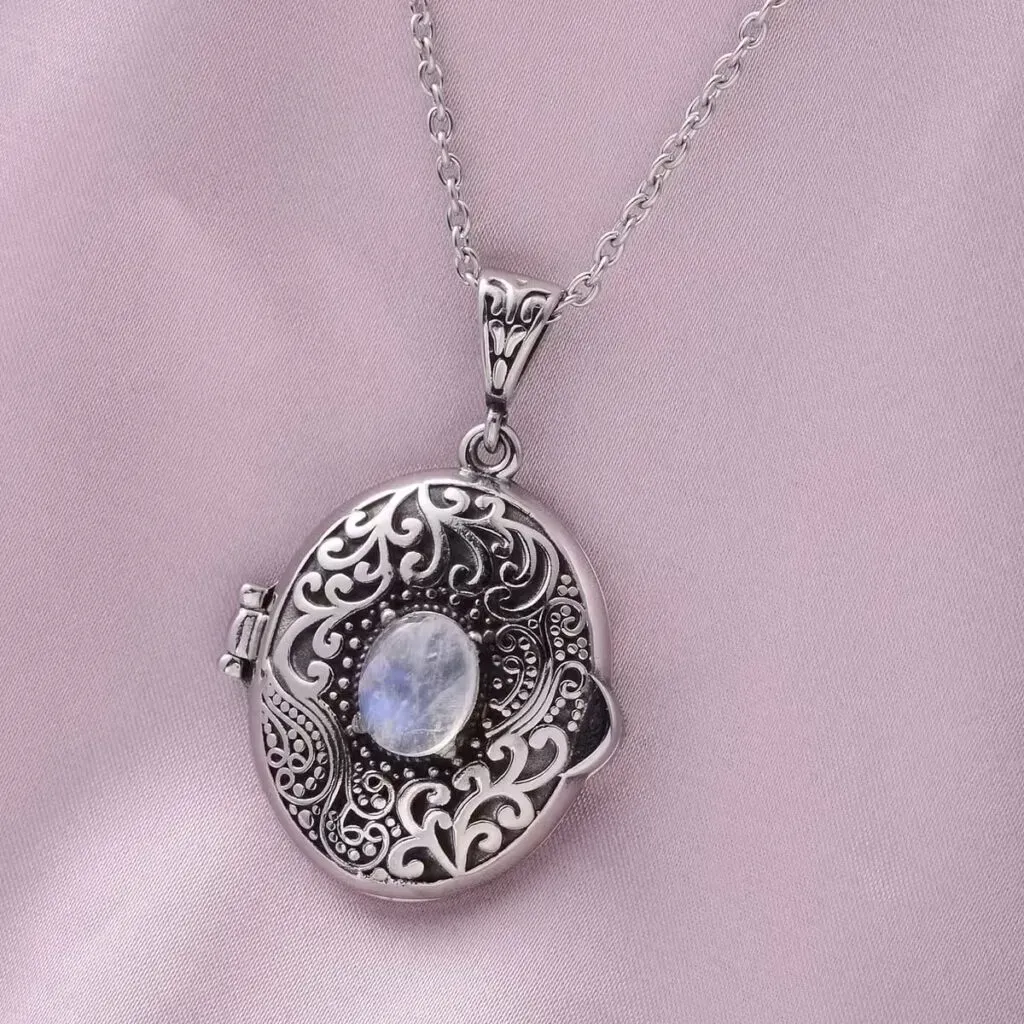 moon spooky Silver moonstone jewelry