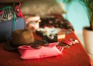 Summer Makeup Tip: Organize Your Bag for Essentials