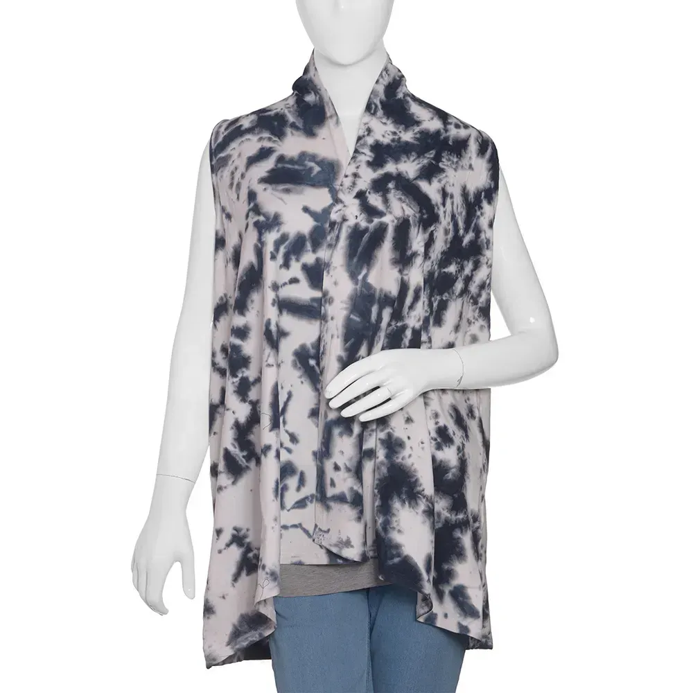 Monochromatic tie dyed top on mannequin