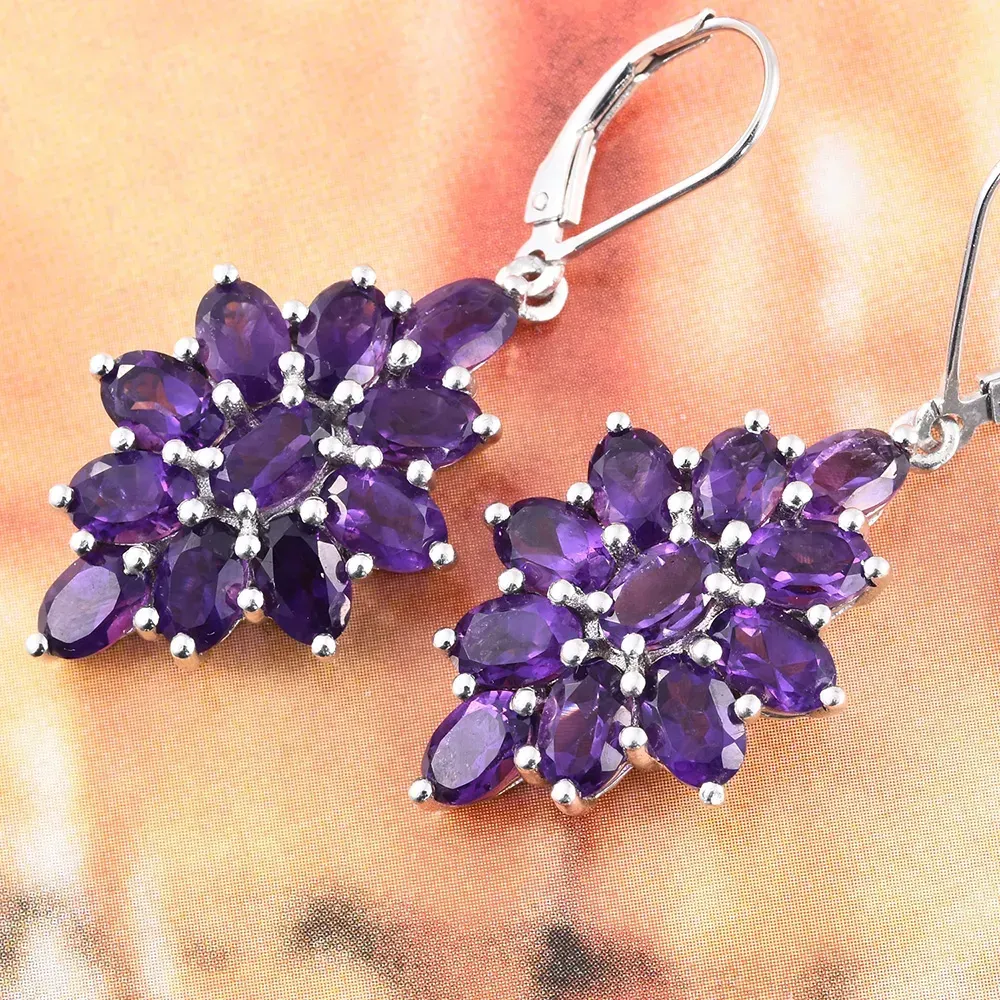 Amethyst earrings in sterling silver. 