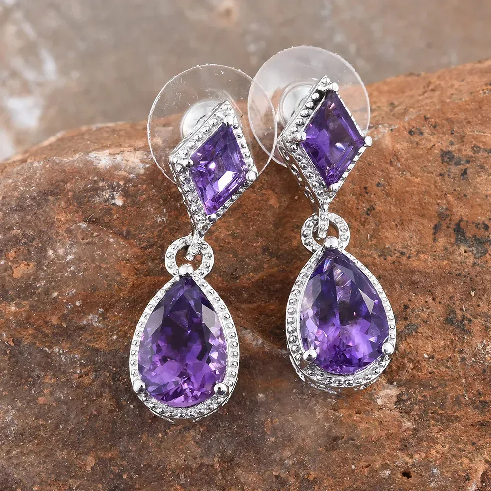 Amethyst earrings in sterling silver.