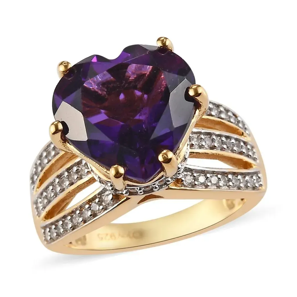 Gold amethyst ring. 