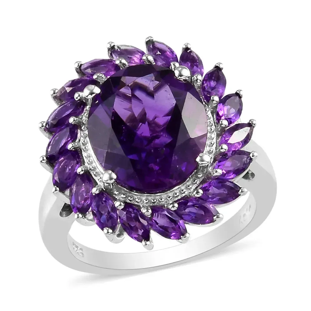 Purple halo ring in sterling silver. 