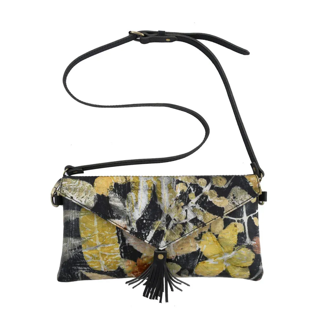 TINY HANDBAGS ARE HERE TO START YOUR NEW SPRING OBSESSION