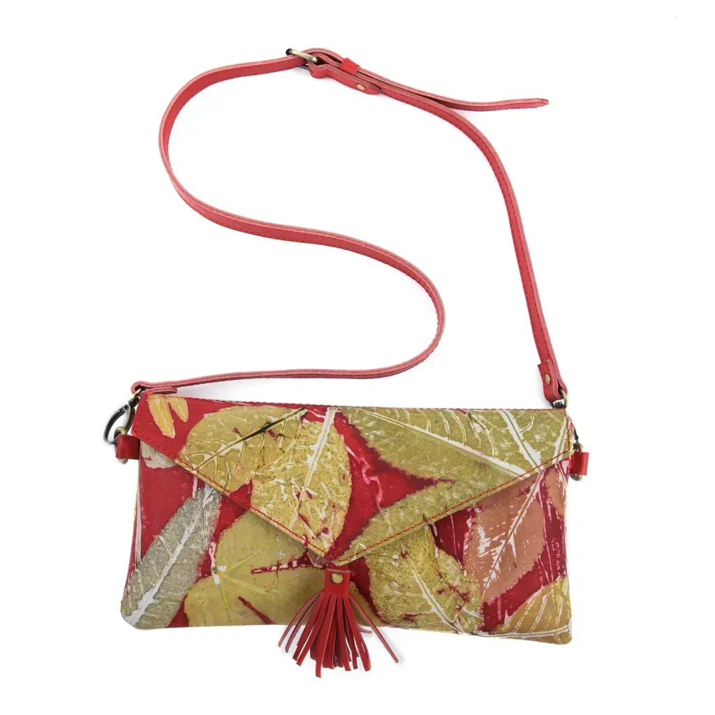 TINY HANDBAGS ARE HERE TO START YOUR NEW SPRING OBSESSION
