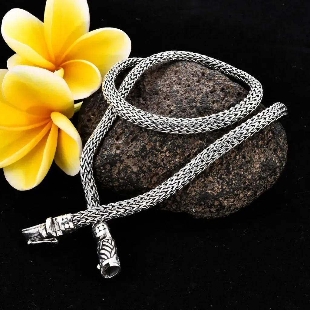 Tulang Naga necklace in sterling silver. 