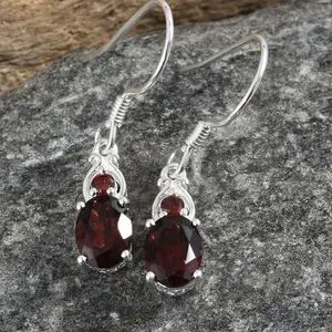 Birthstone Jewelry Gifts: A Guide for Every Month
