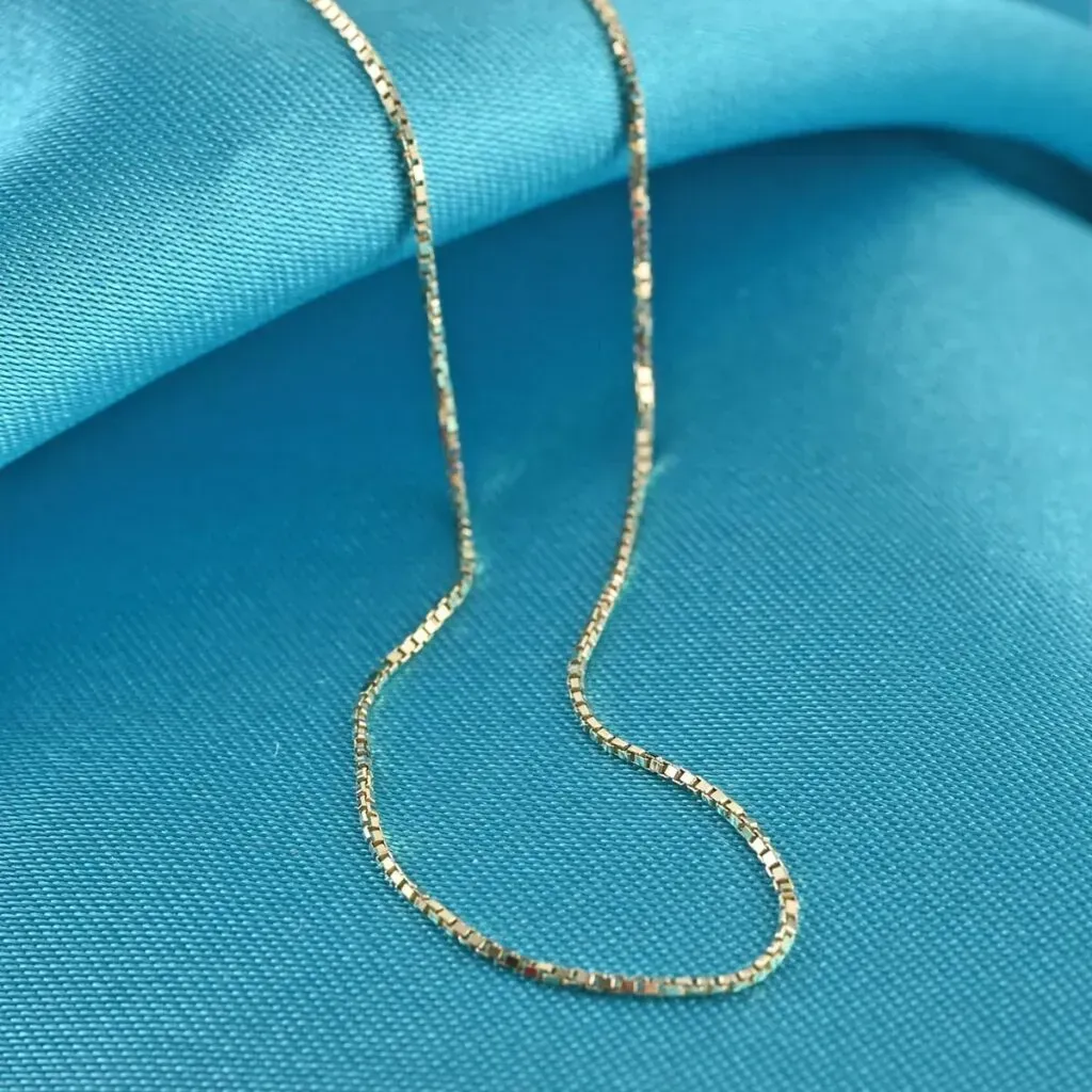 10K Yellow Gold BOX Chain Necklace 18 Inches 0.90 Grams