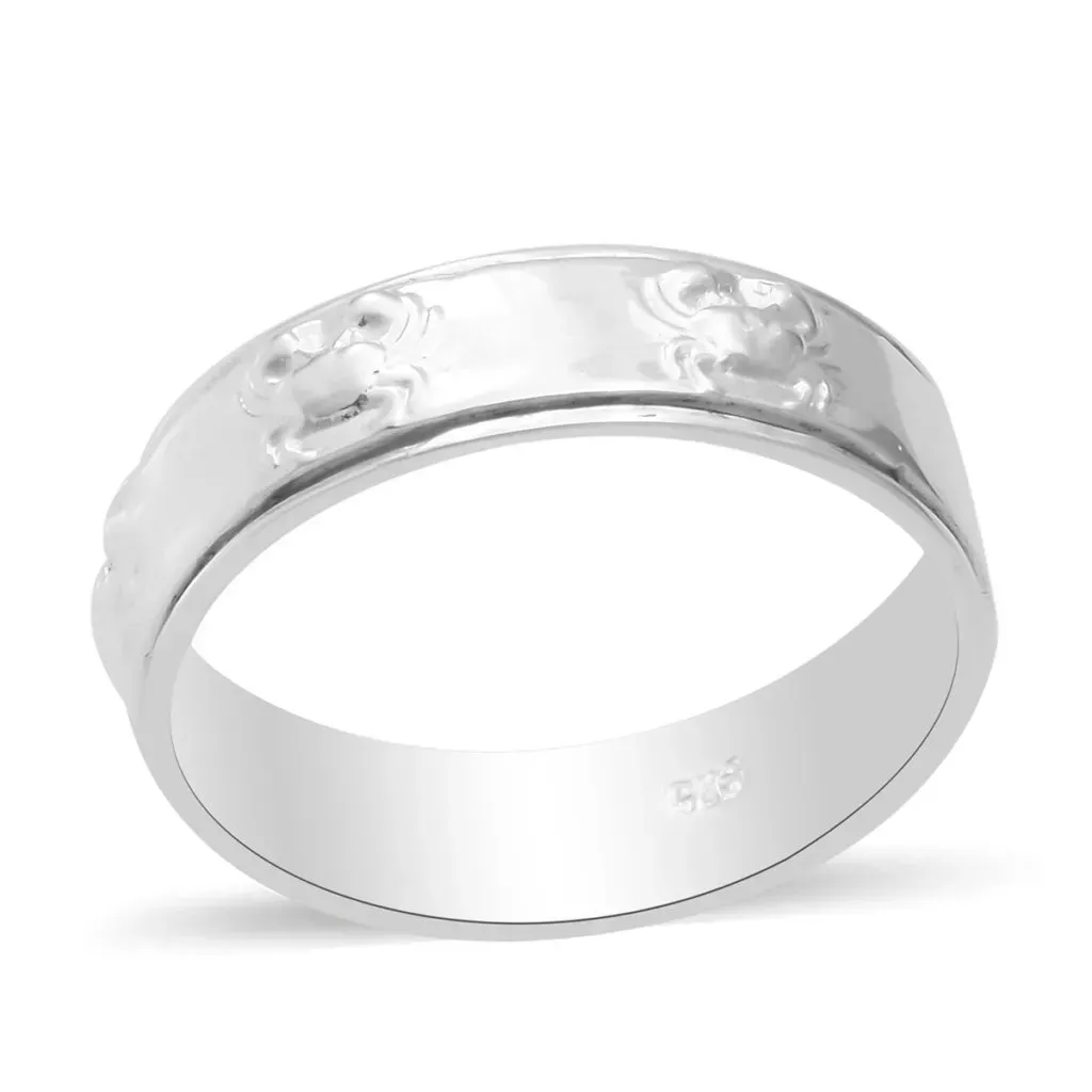 Sterling silver Cancer zodiac ring.