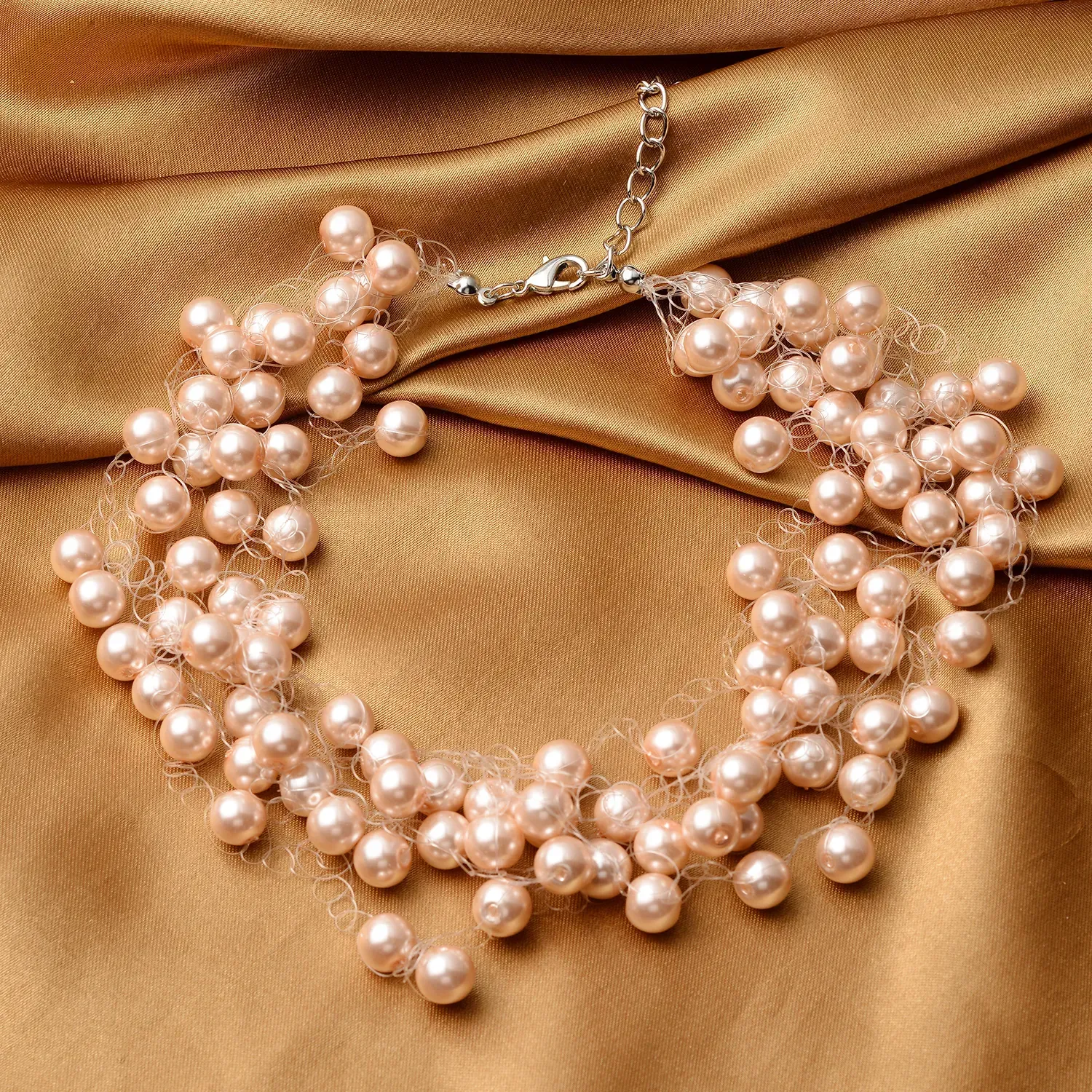 Peach Pearl Glass 7-9mm Beaded Necklace 18 Inches in Silvertone