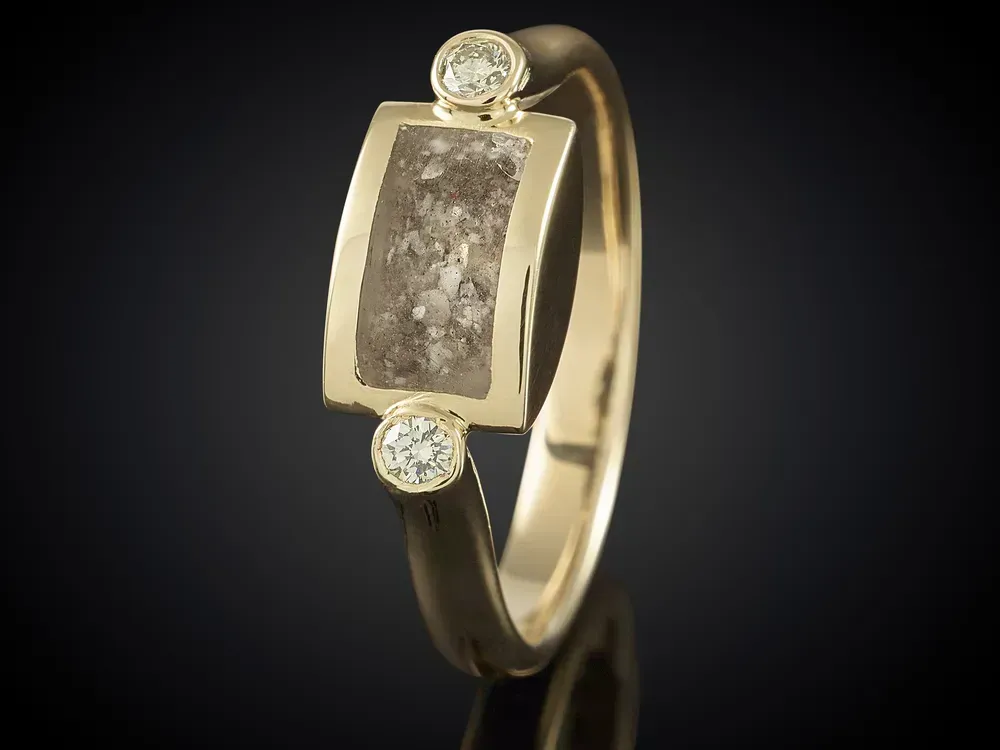 What is Cremation Jewelry | The Complete Guide