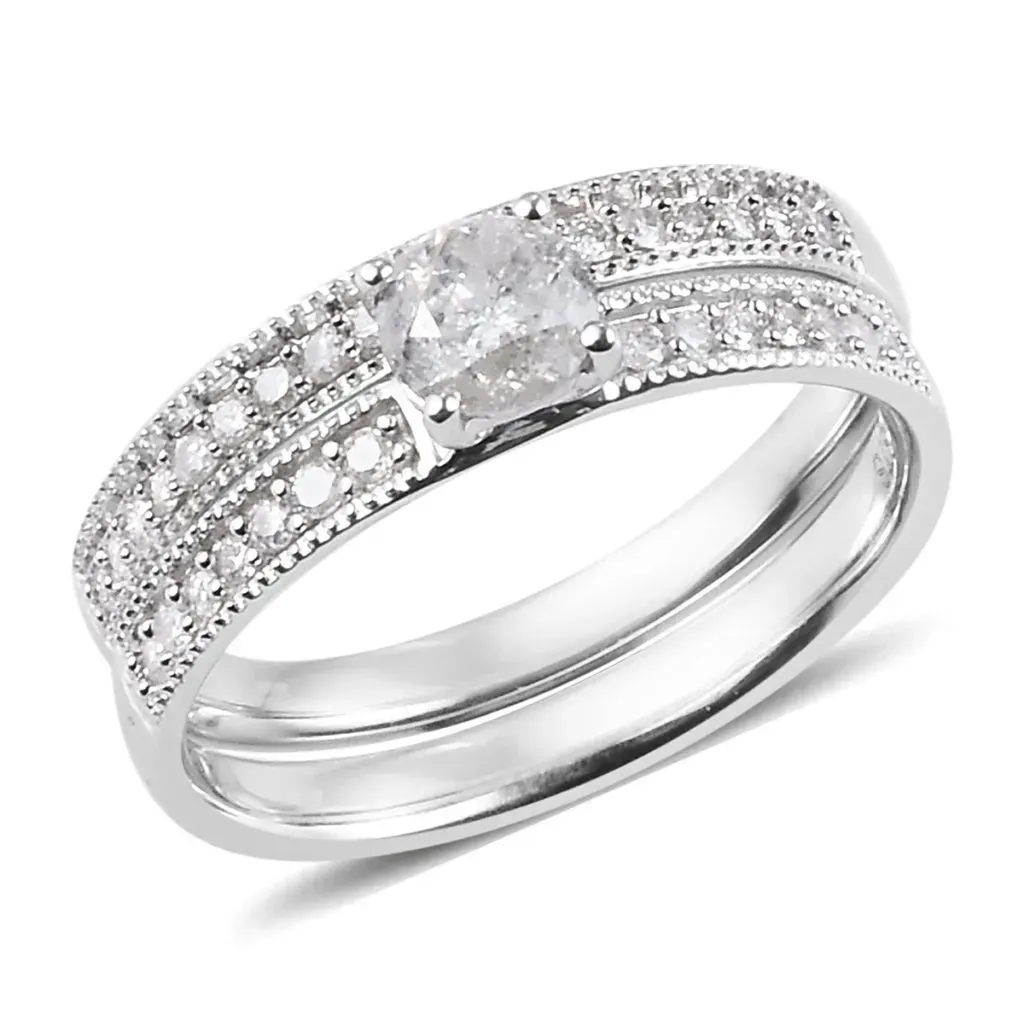 Diamond ring set in 10K white gold. 