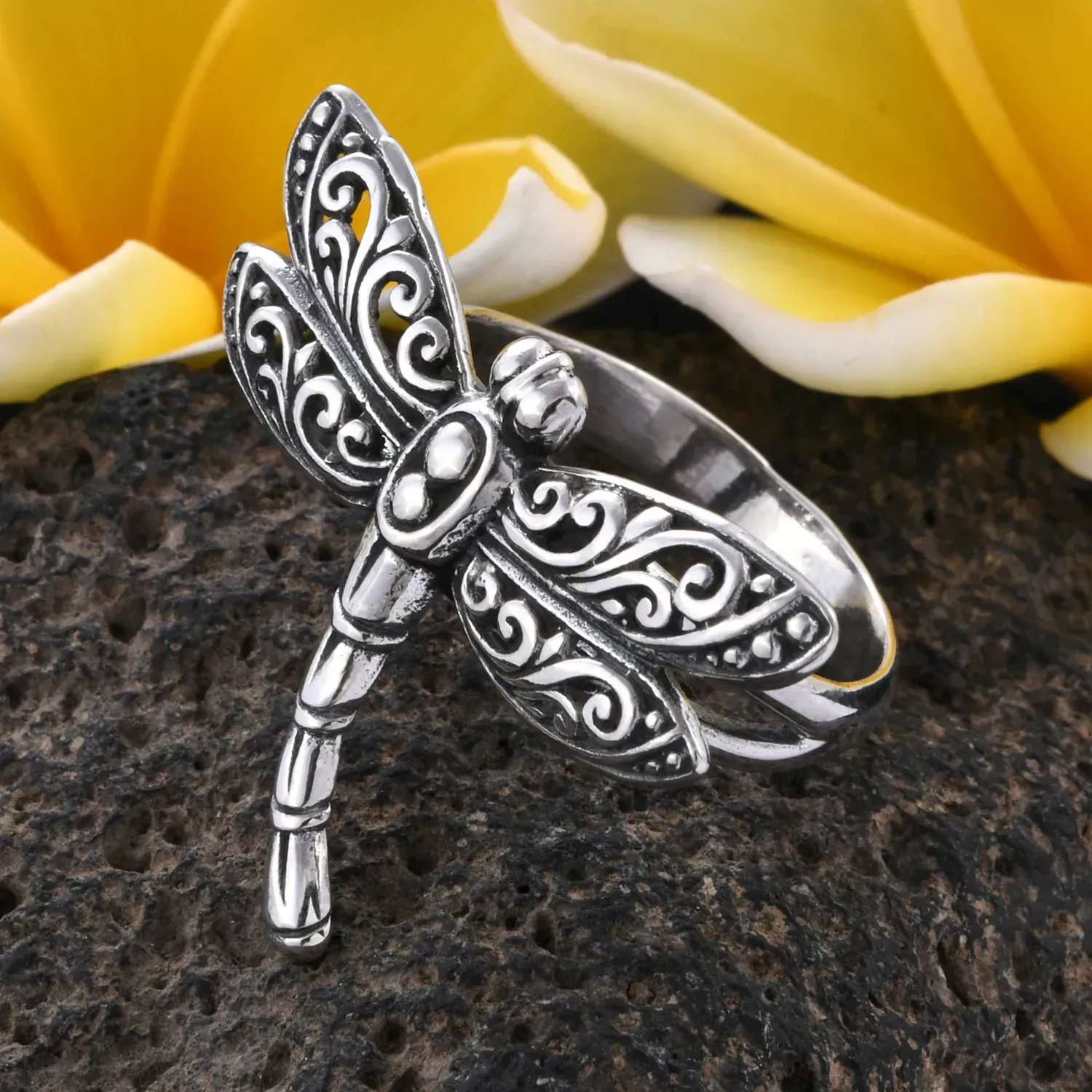 Bali crafted sterling silver dragonfly ring.