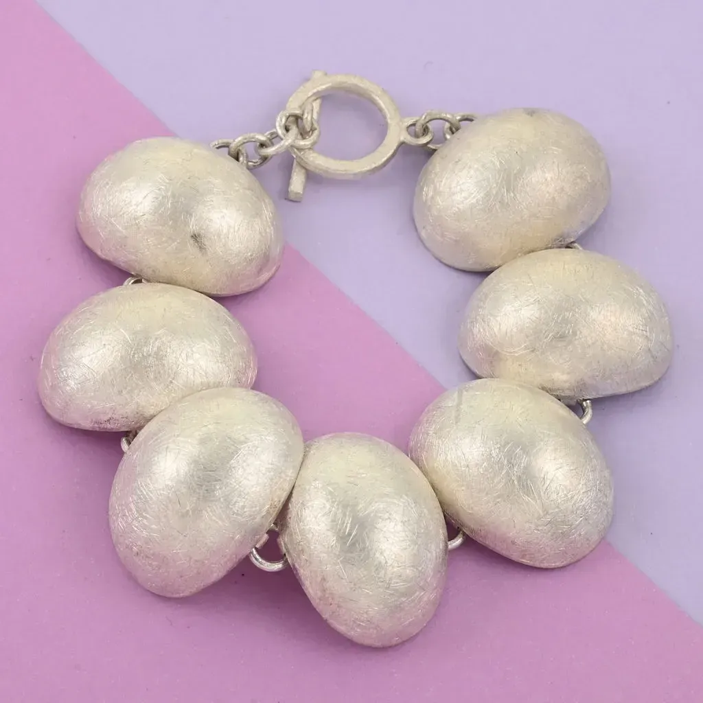 BRING SOME EGGS, CANDIES, AND EASTER JEWELRY THIS HOLIDAY!