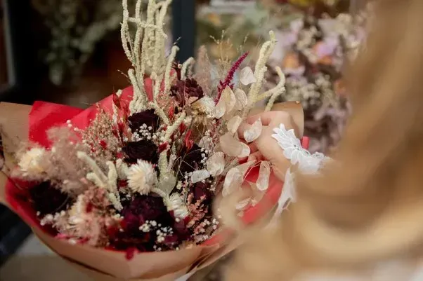 How to Preserve Flowers: 5 Easy Methods for Stunning Results