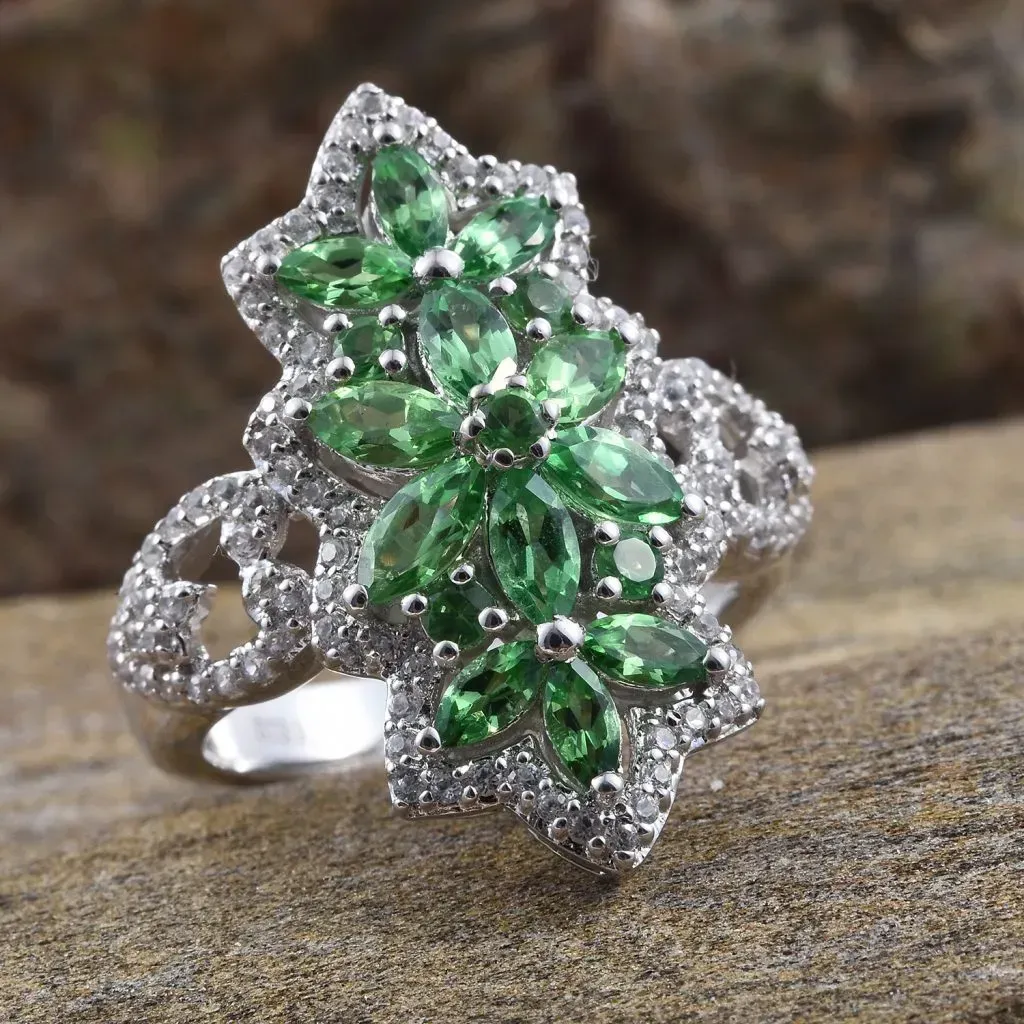 Tsavorite ring in sterling silver. 