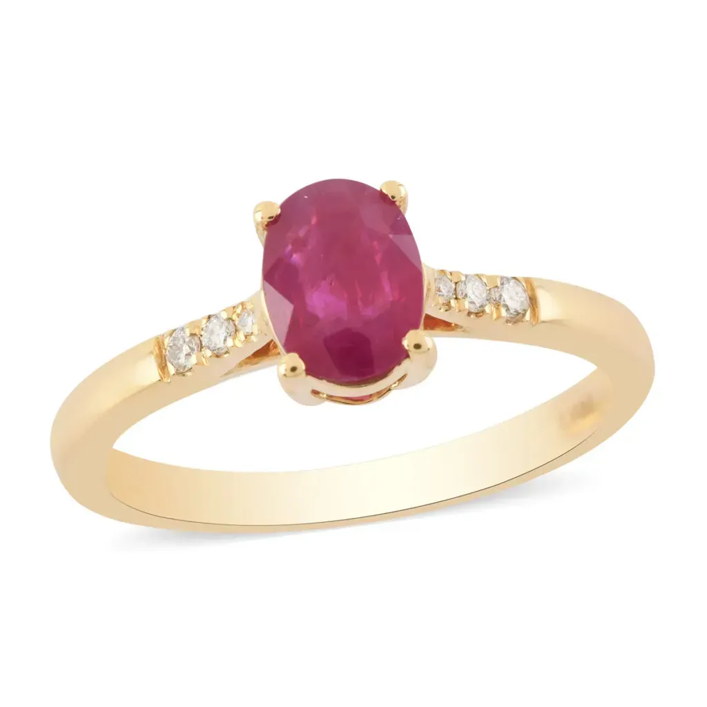 ILIANA 18K Yellow Gold AAA Royal Thai Ruby and G-H SI Diamond Ring 3.20 Grams 1.00 ctw