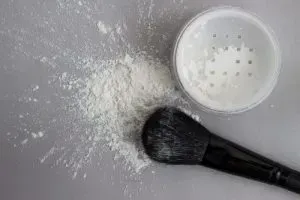 Translucent Powder with Makeup Brush