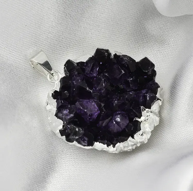 8 BEST HEALING CRYSTALS FOR YOUR DAD: GIFT HIM GOOD HEALTH