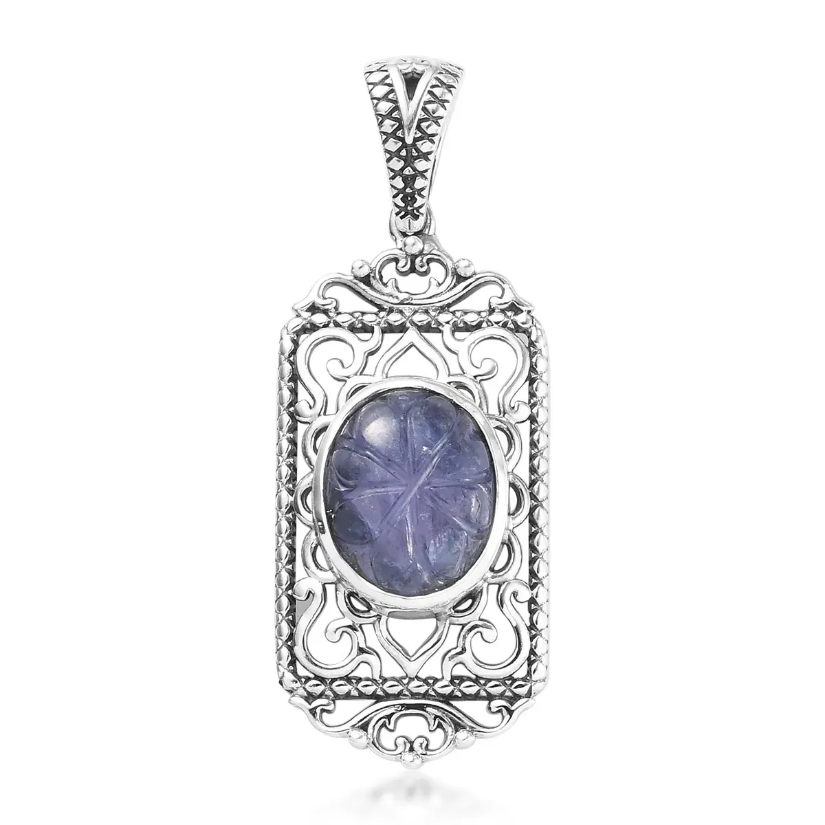 Tanzanite pendant in sterling silver.