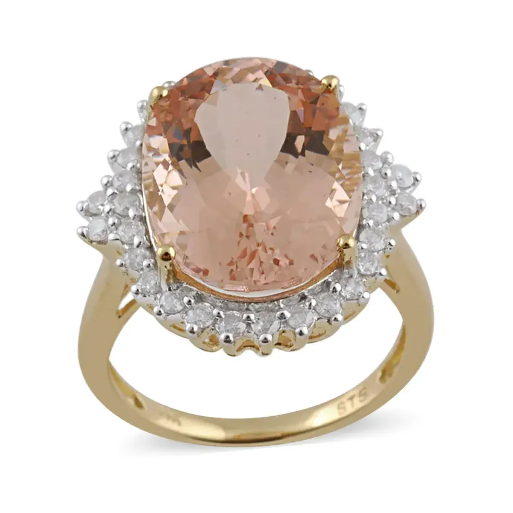 Morganite cocktail ring in 14K yellow gold. 