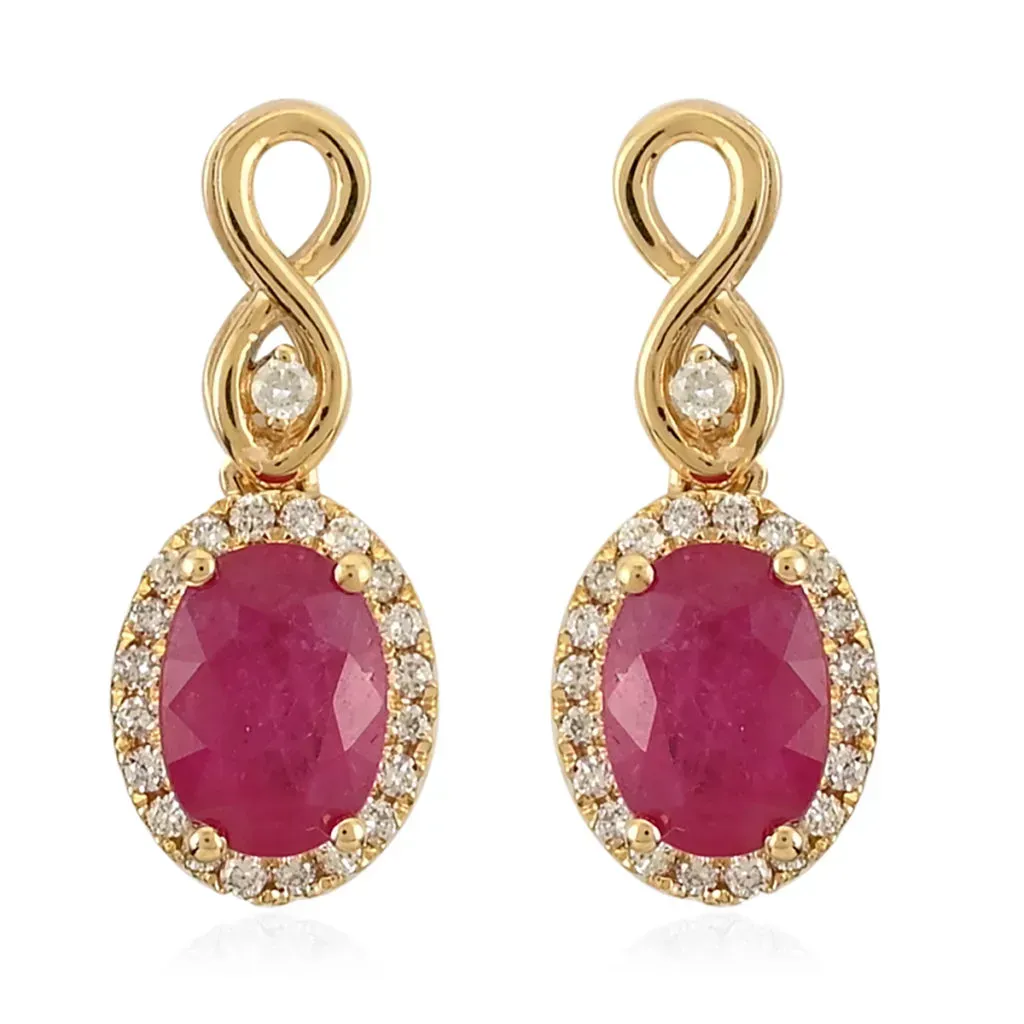 AAA ruby earrings in yellow gold. 