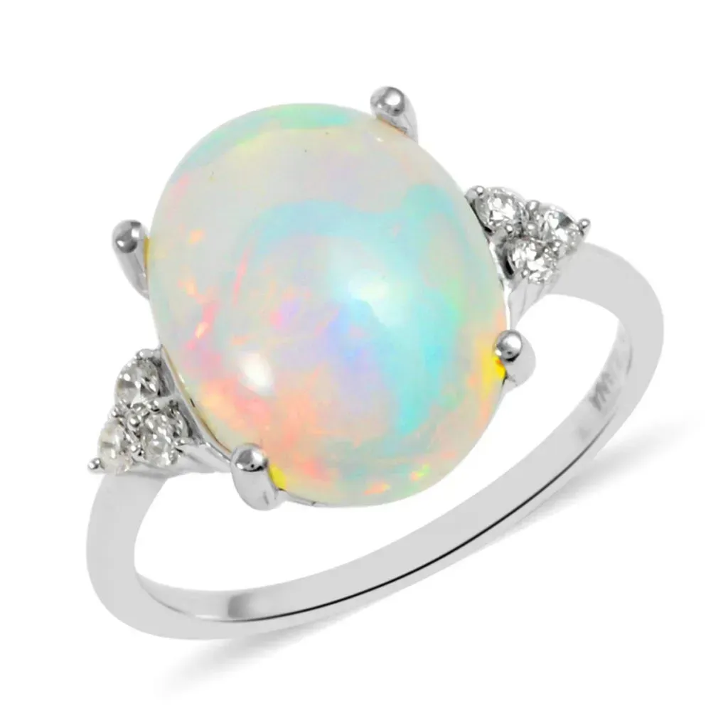 18K white gold opal ring. 
