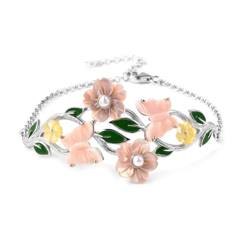 Pearl bracelet from the Jardin Collection.