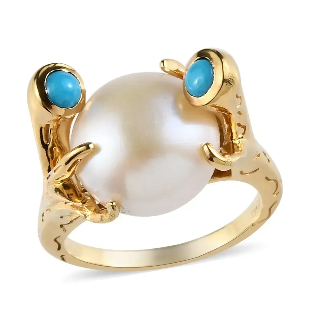 Pearl ring from Sundays Child by Chloe. 