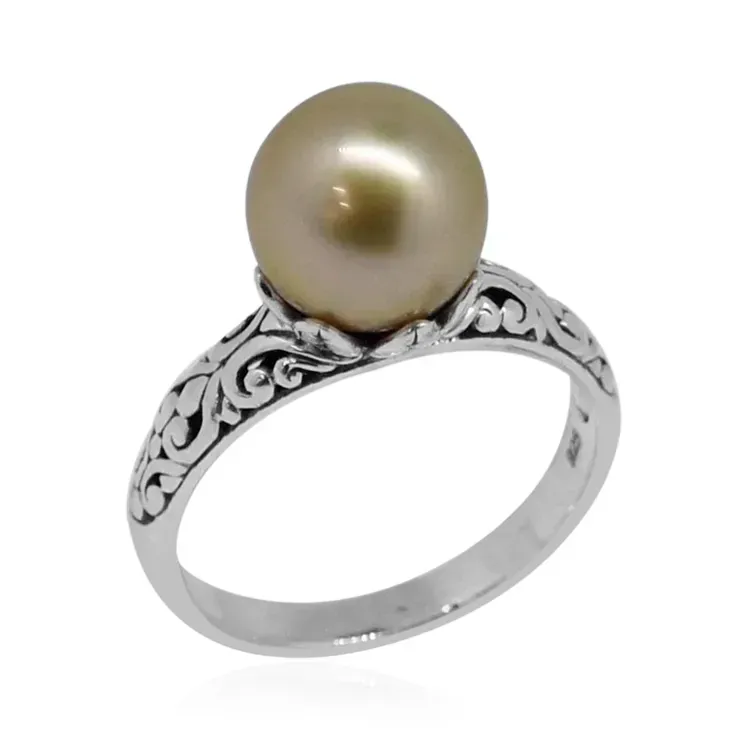 Brown Tahitian pearl solitaire ring in sterling silver. 