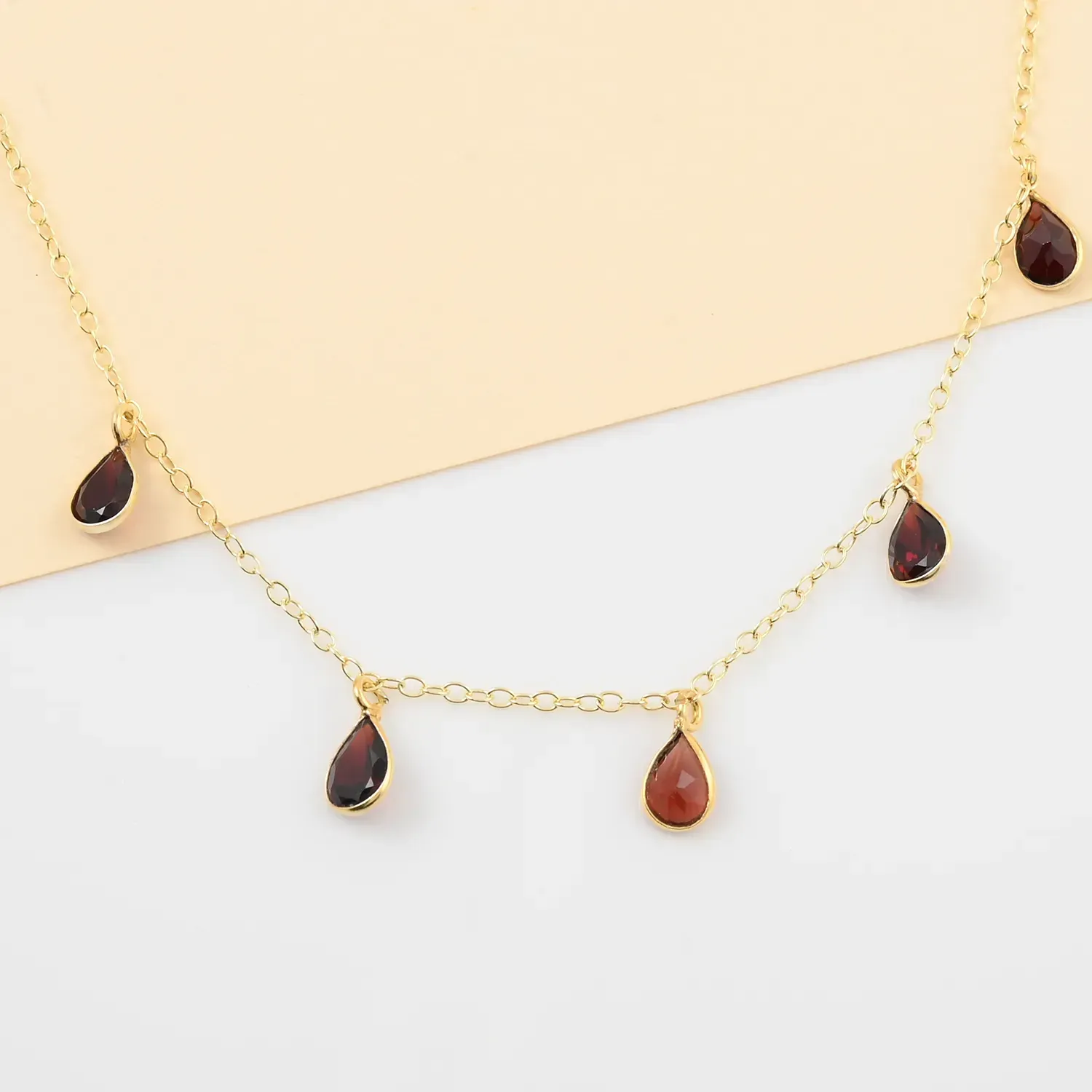 Prom Jewelry 2022: Top 10 Options for Sparkling Memories