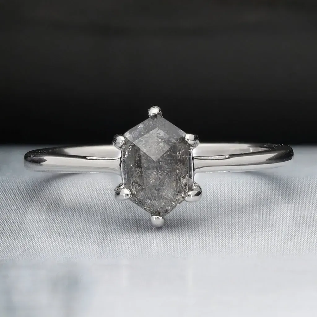 Salt and pepper diamond ring. 