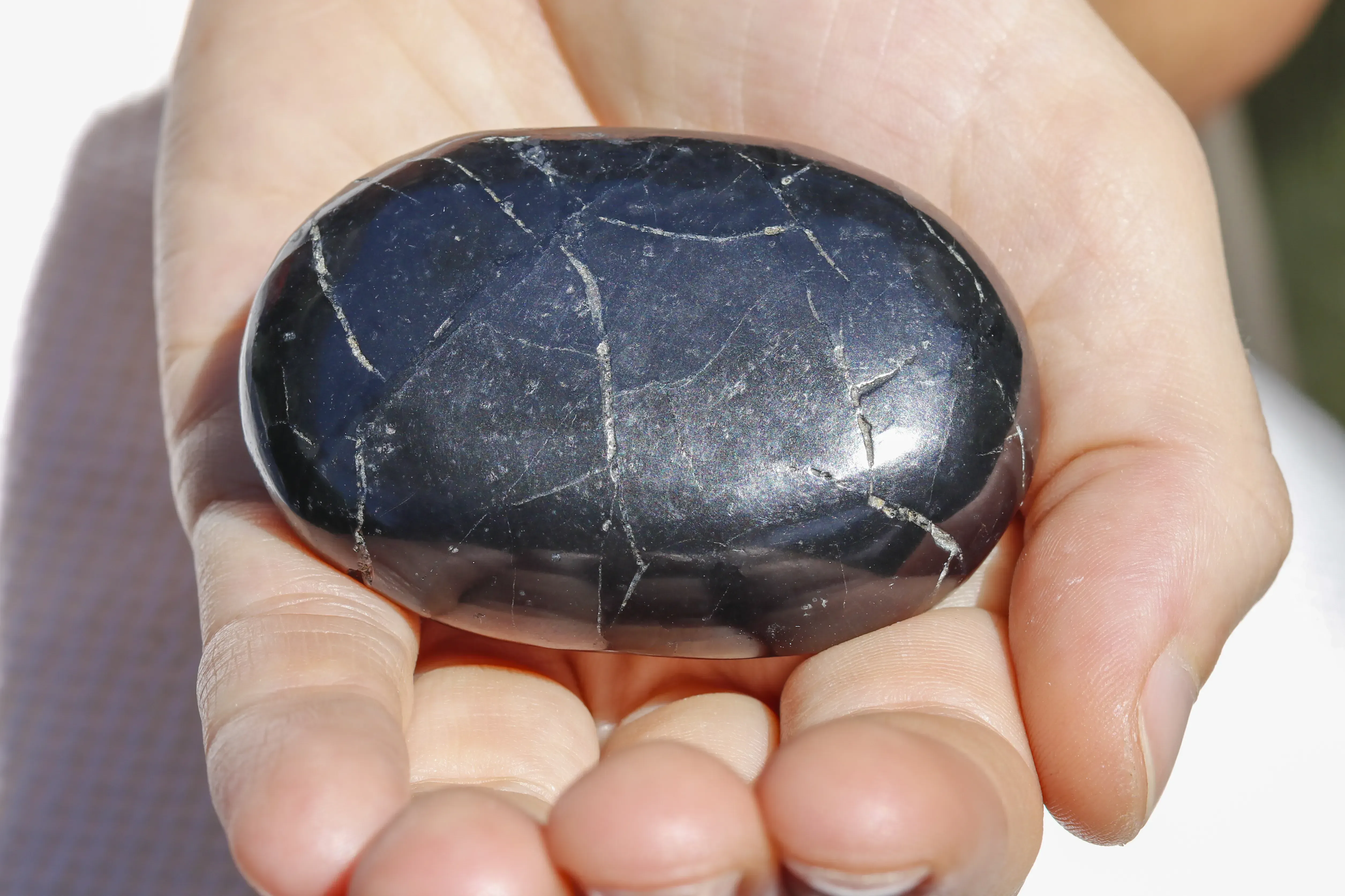 Shungite: Does It Really Work? Discover Its Benefits Today