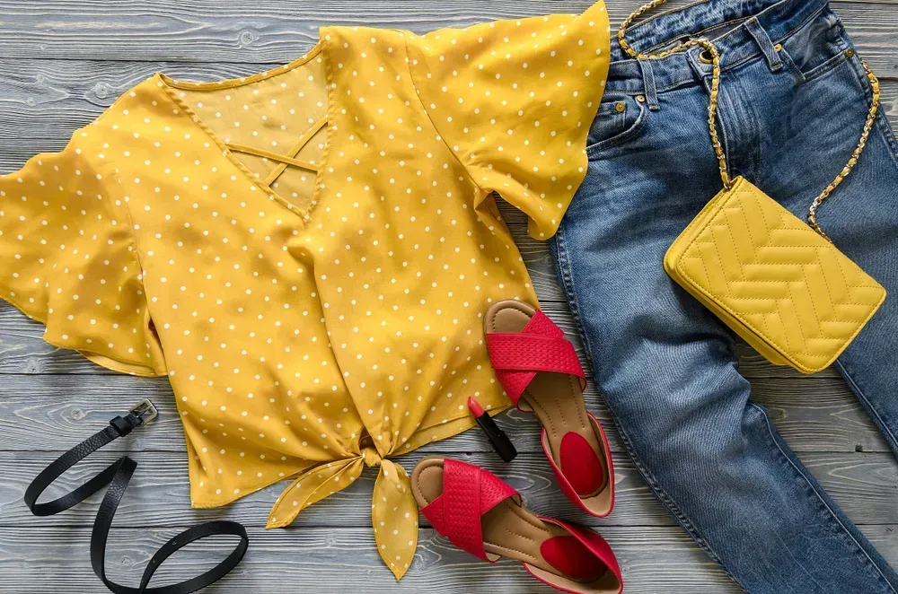 Adorable Spring outfit.