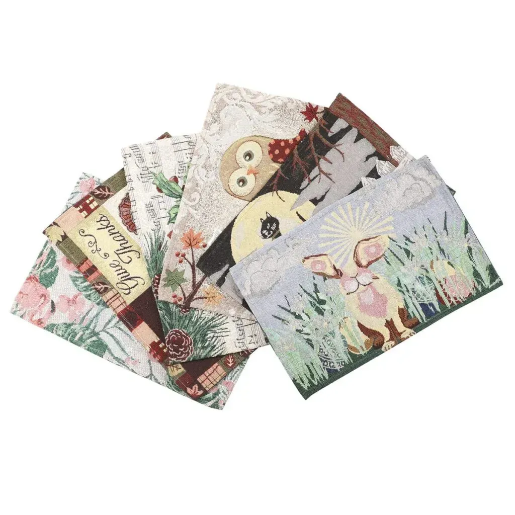 Set of 6 Animals Print Pattern 65% Cotton and 35% Polyester Jacquard Weave Pattern Table Placemats