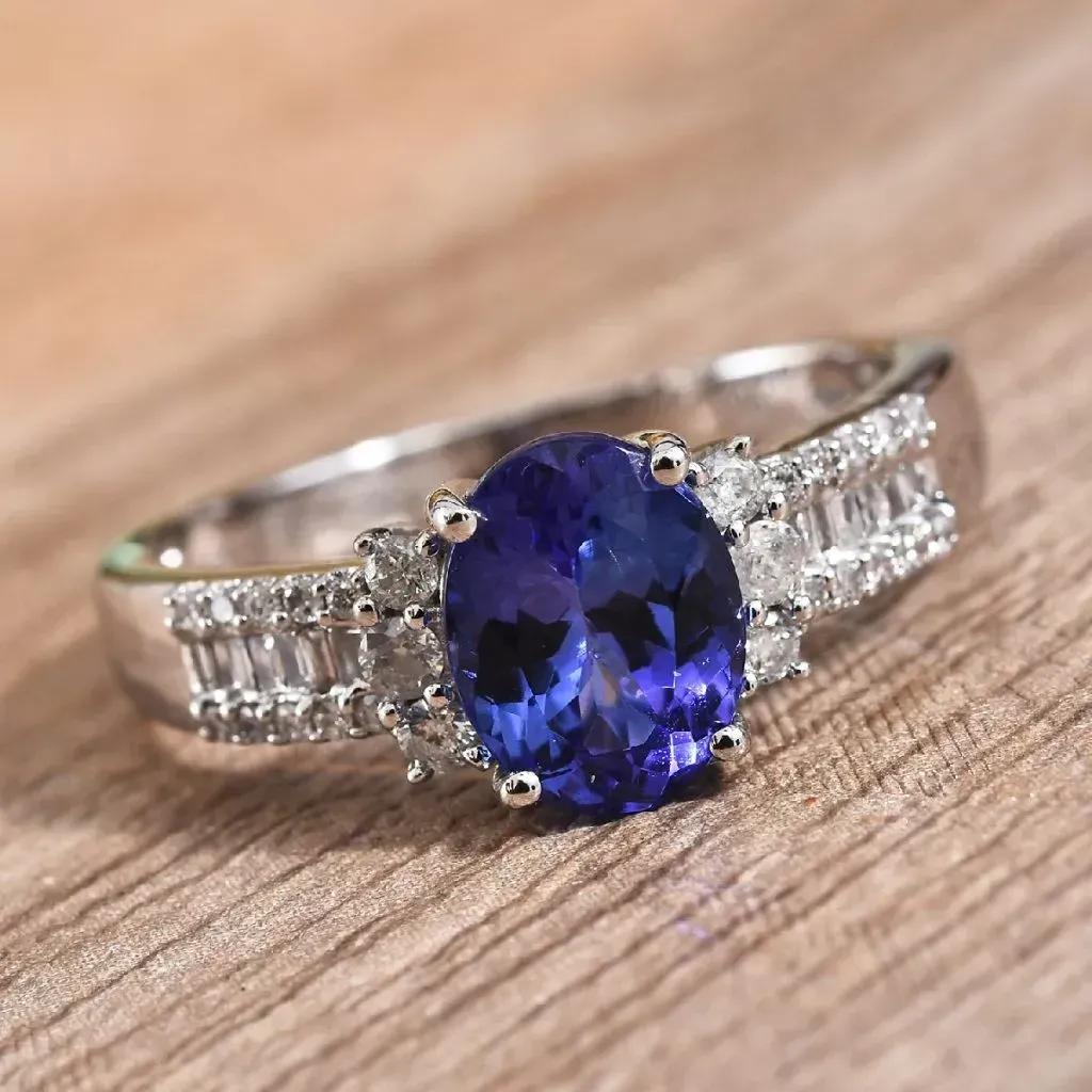 AAA tanzanite ring in white gold.