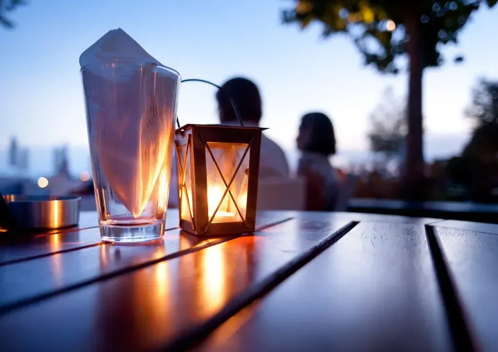 Romantic outdoor table setting. 